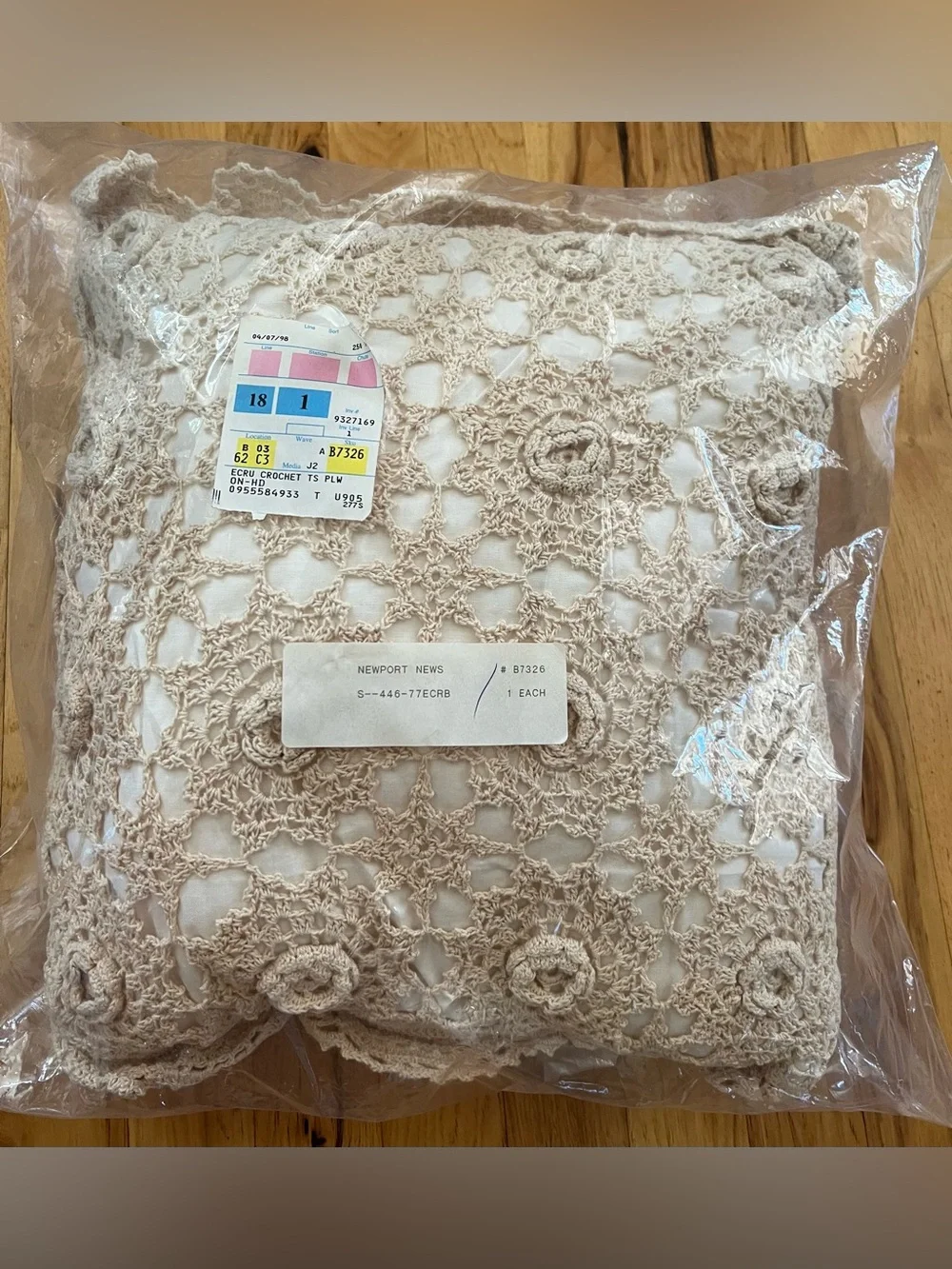 VTG 1998 Newport News Ecru Crochet Pillow 15x15